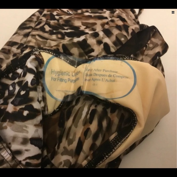 NWT Miraclesuit animal print swimsuit size 10 - Picture 4 of 4
